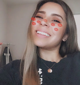 Meet your Posher, Gabriela